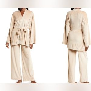 SKIMS Velour Robe and Pajama Set - NEW with tag